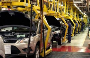 Fuerte caída de la producción automotriz