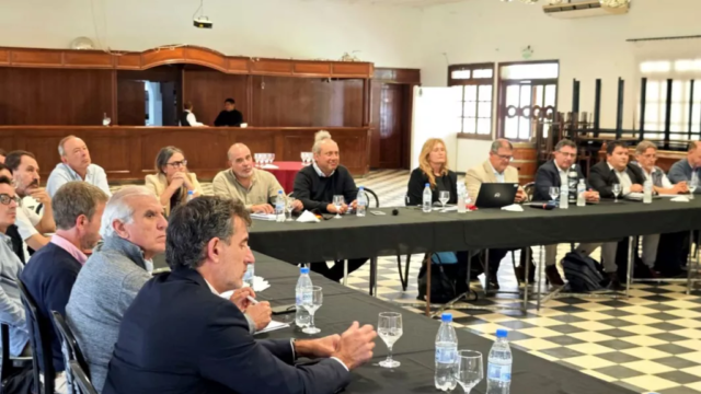 b327865a-535c-47f4-9d19-1ae531a06e6d (1)