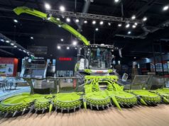 La picadora más grande del mundo se exhibe en la Expo Rural